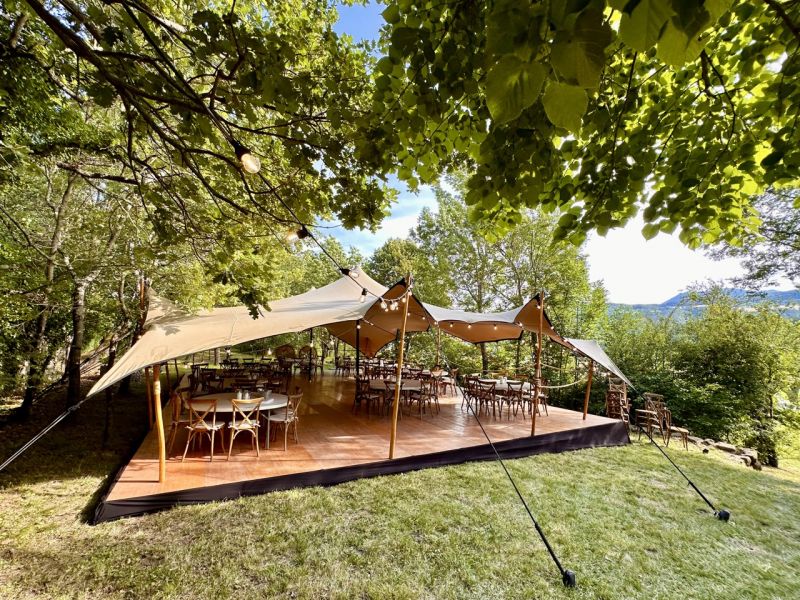 Location d'une tente nomade de 157m2 aux portes de l'Ardèche