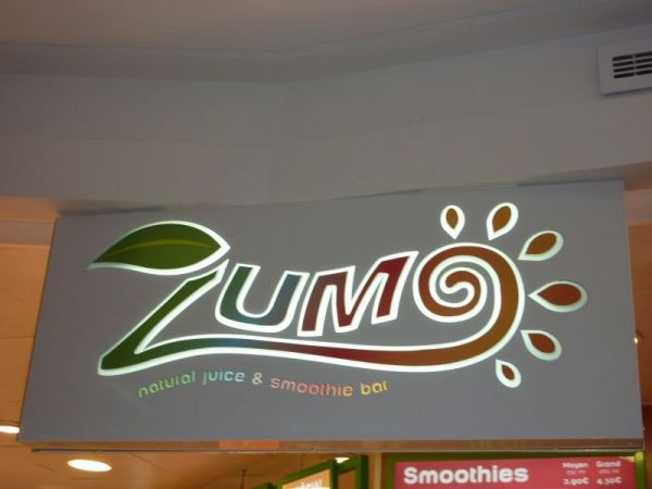 Caisson lumineux à Lyon centre commercial la part dieu