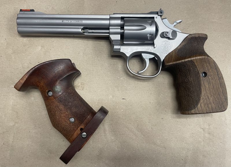 Smith & Wesson 617 Target Champion - 6765